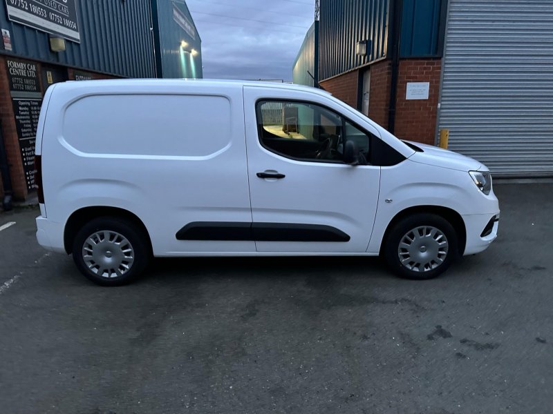 VAUXHALL COMBO