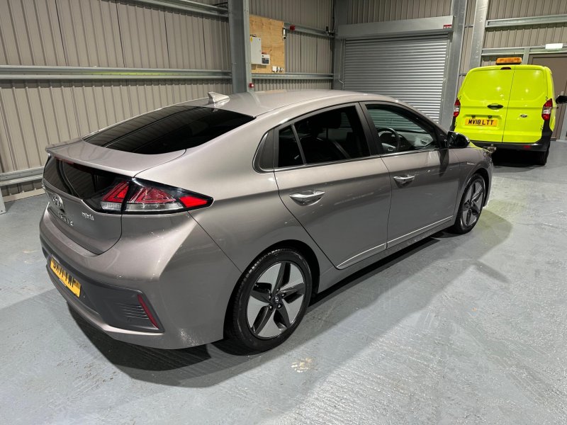 HYUNDAI IONIQ