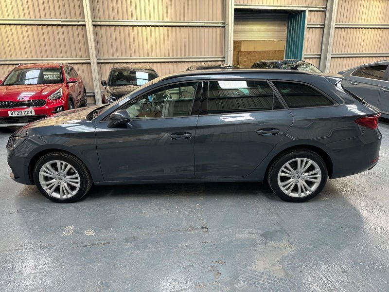SEAT LEON