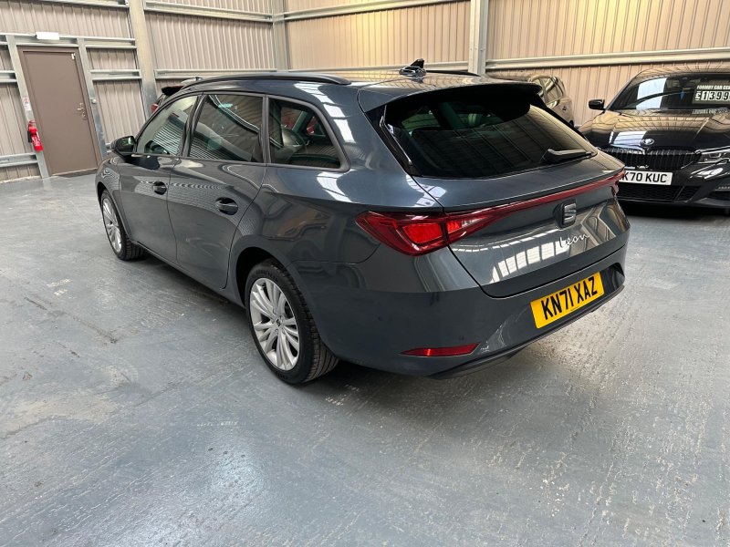 SEAT LEON
