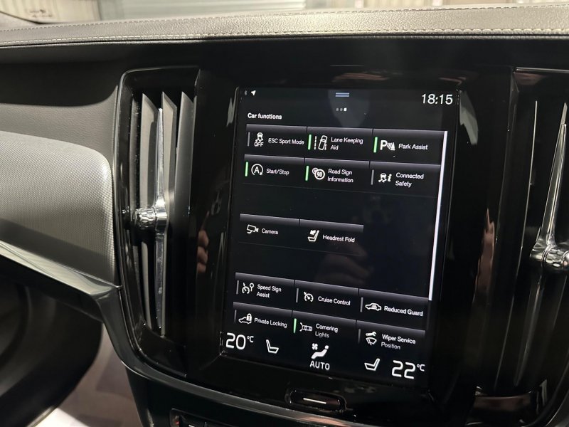 VOLVO V90
