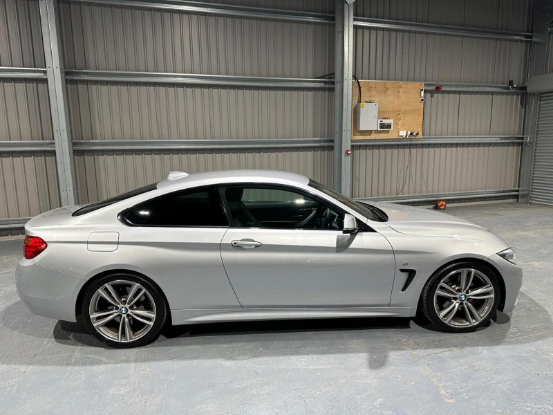 BMW 4 SERIES