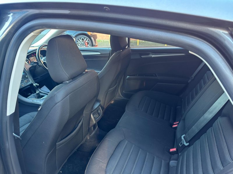 FORD MONDEO