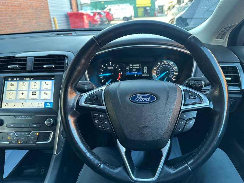 FORD MONDEO