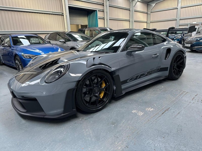 PORSCHE 911
