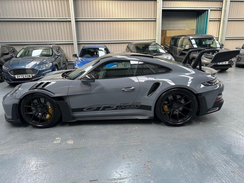 PORSCHE 911