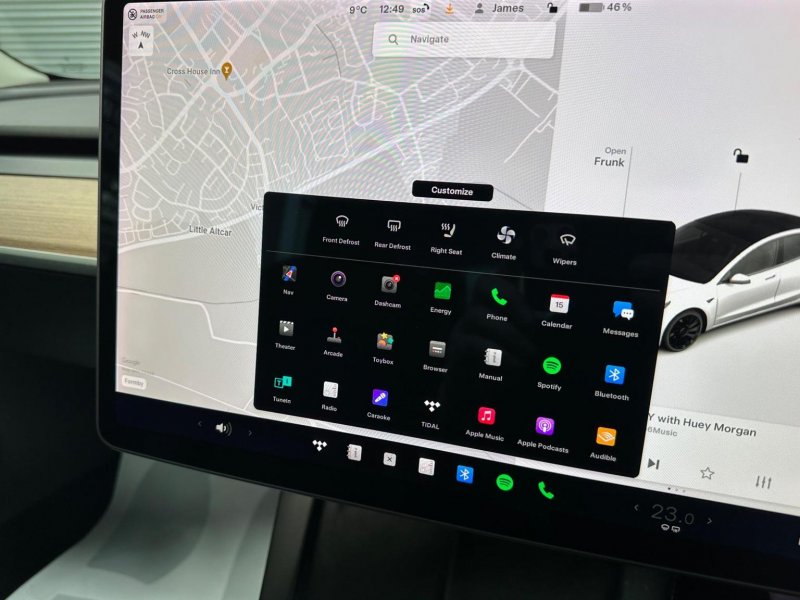 TESLA MODEL 3