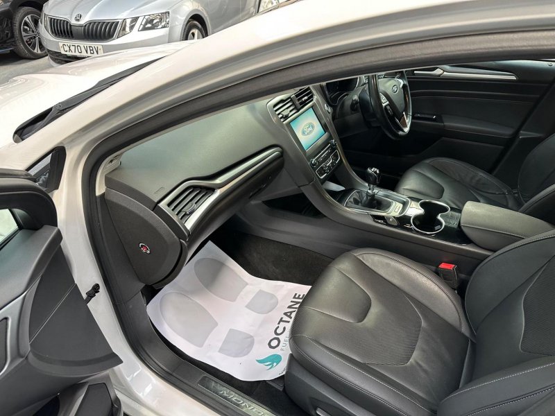 FORD MONDEO