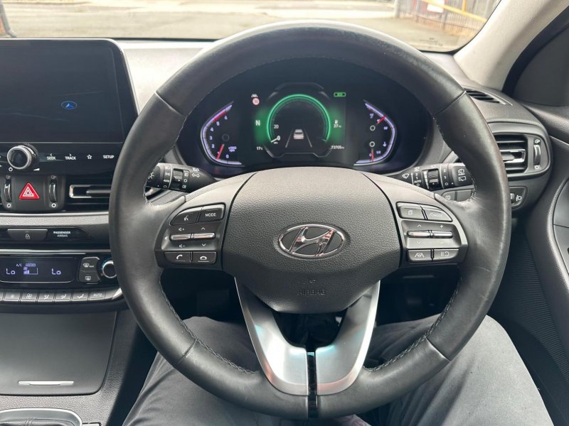 HYUNDAI I30