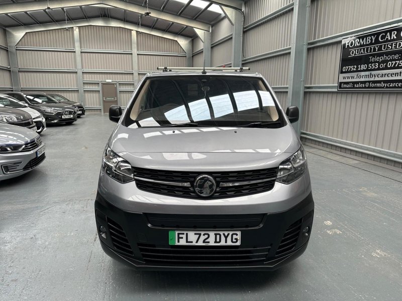 VAUXHALL VIVARO