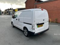 NISSAN E-NV200