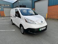 NISSAN E-NV200