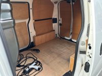 NISSAN E-NV200