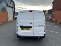 NISSAN E-NV200