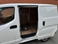 NISSAN E-NV200