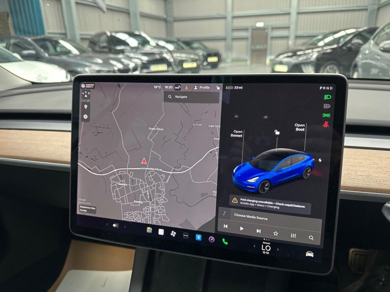 TESLA MODEL 3