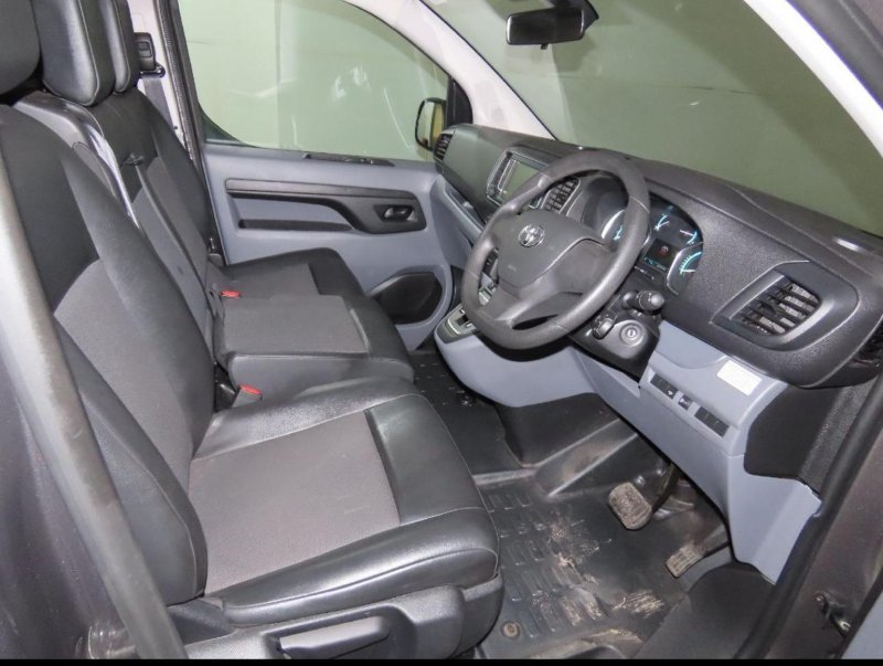 TOYOTA PROACE