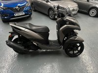 YAMAHA Tricity